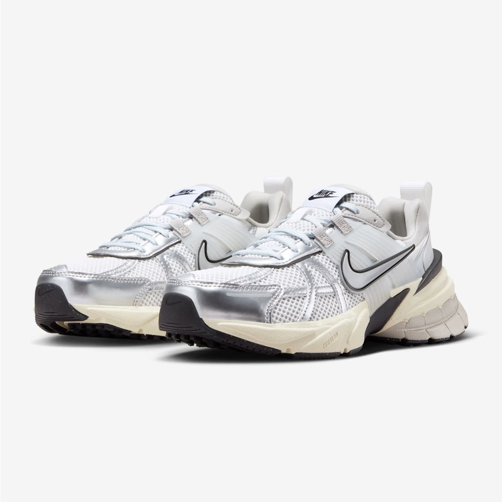 Women’s Nike V2K Run